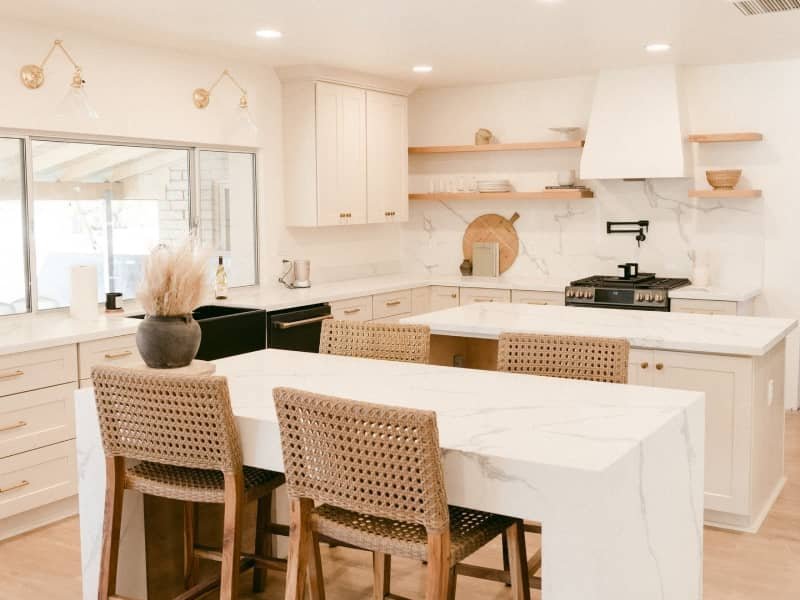 Flooring experts at Carpet Place of Bowling Green Inc